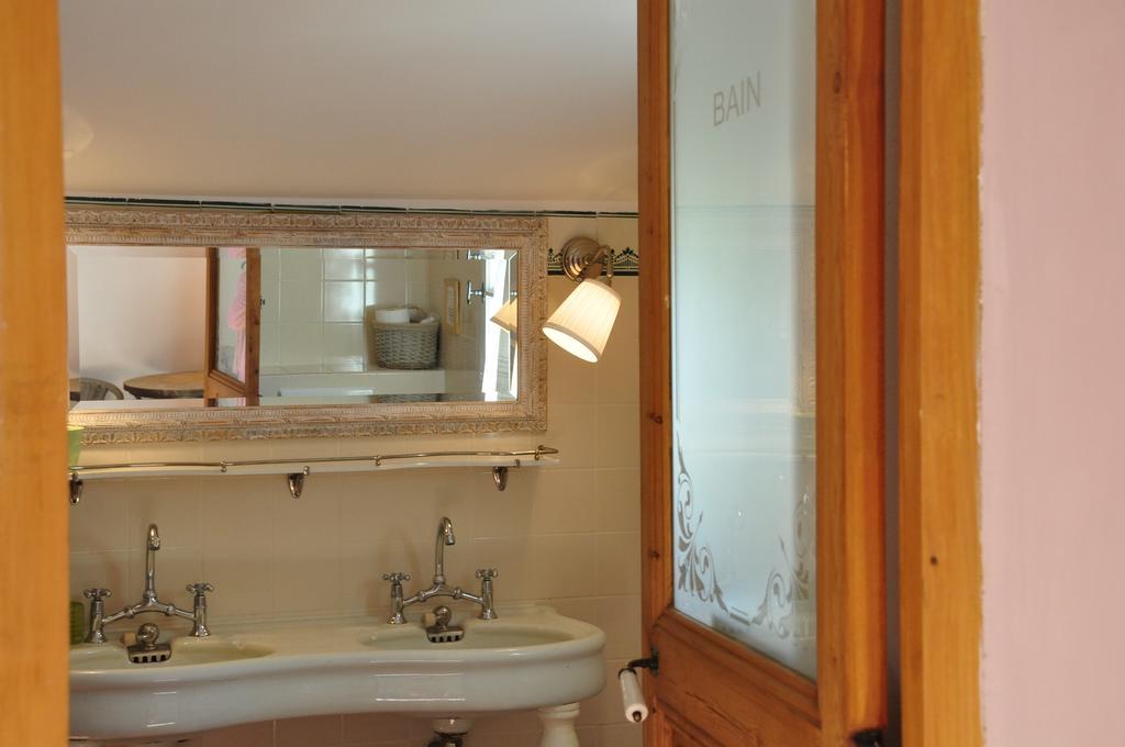 Le Mas En Provence Bed & Breakfast Entrechaux Room photo