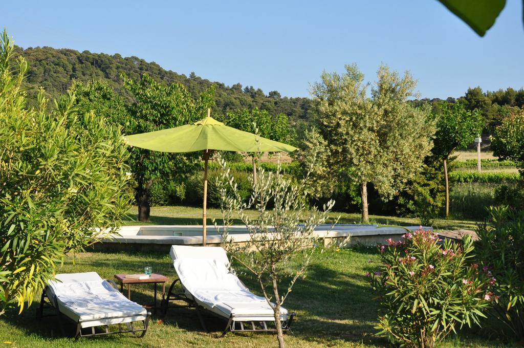 Le Mas En Provence Bed & Breakfast Entrechaux Exterior photo