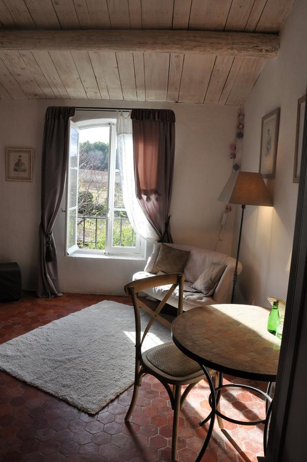 Le Mas En Provence Bed & Breakfast Entrechaux Exterior photo